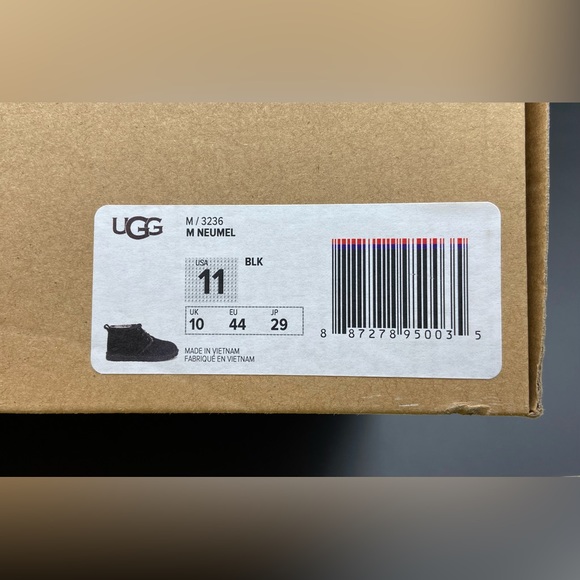 UGG Men's Neumel Boot Black Size 11 - Picture 2 of 9